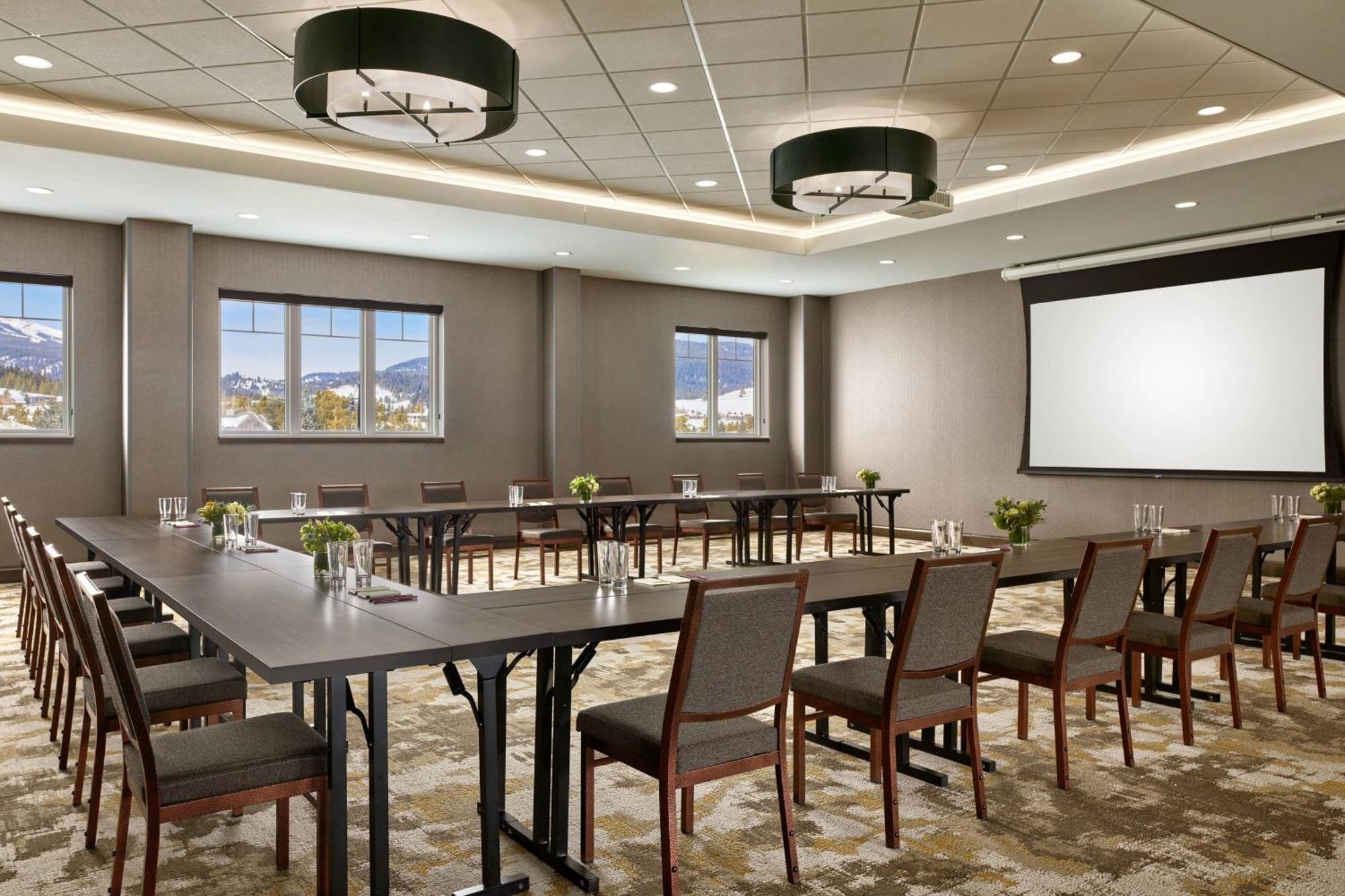 Residence Inn By Marriott Big Sky/The Wilson Hotel Екстер'єр фото